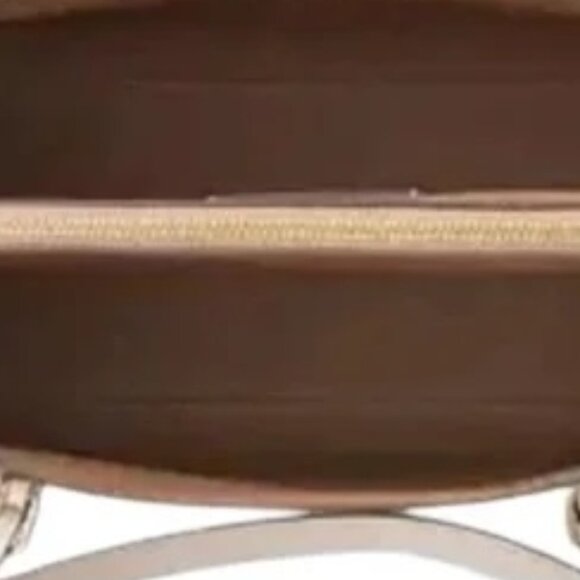 Coach Mollie Daisy Print Coated Canvas Tote - NWOT - Picture 7 of 8